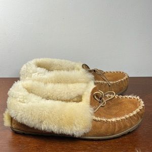 L. L. Bean Women's Wicked Good Sheepskin Shearling Lined Moccasins Size 10